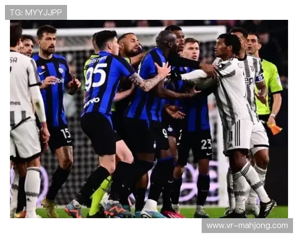 “欧冠附加赛首回合四场比赛共出现三张红牌,对抗激烈” “欧冠附加赛首回合四场比赛共出现三张红牌,对抗激烈”